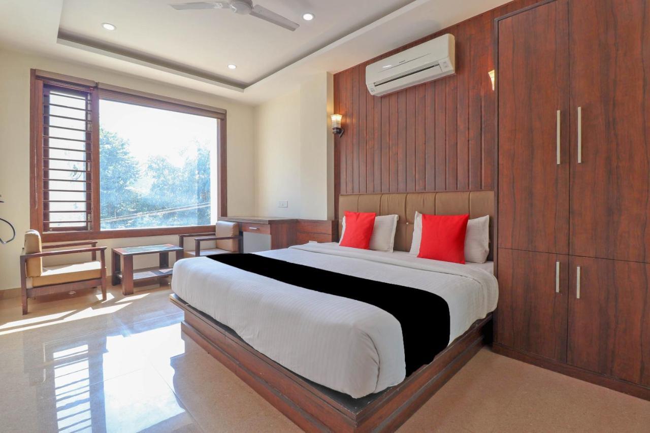 Capital O 76444 Hotel Hill-Top Inn Narendra Nagar Exterior foto